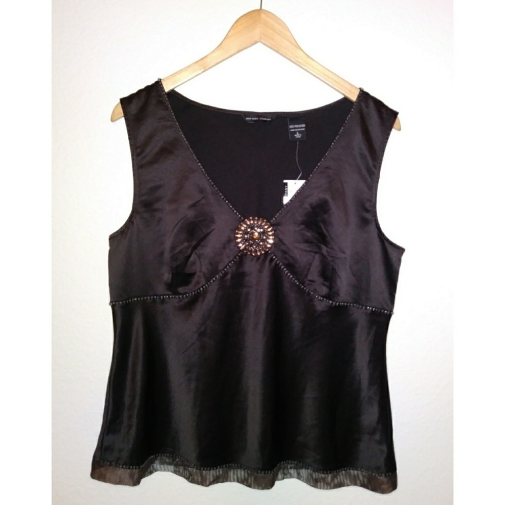 New York & Co Sleeveless V-Neck Blouse